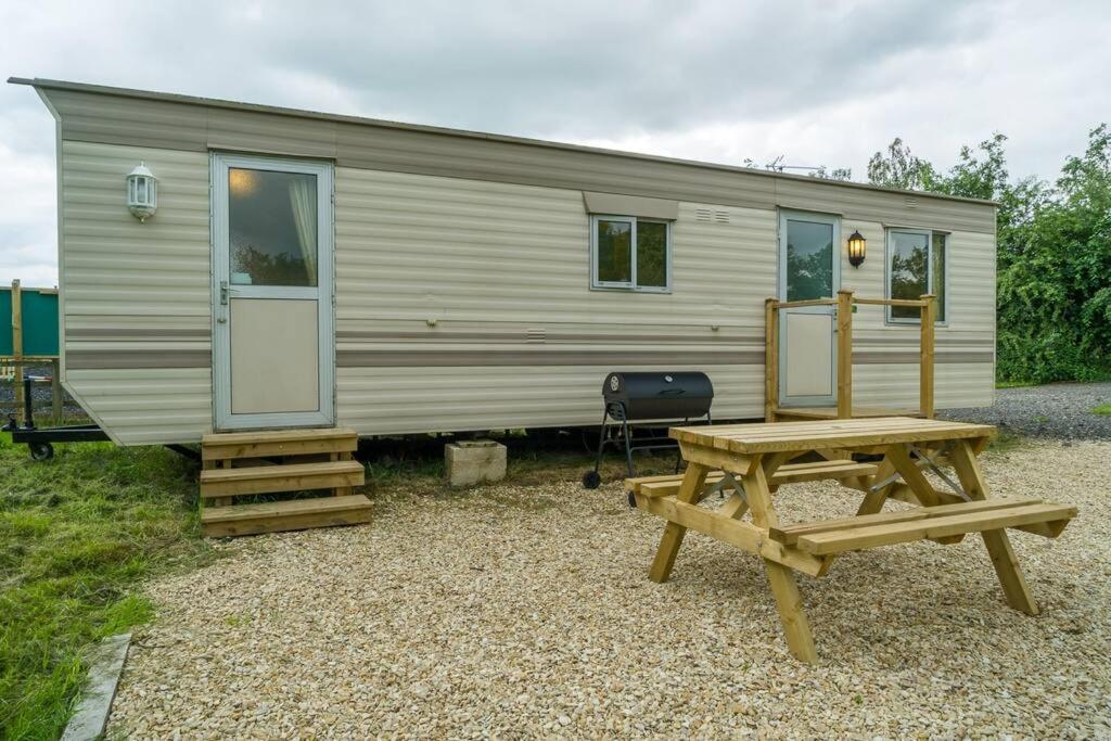 Wind In The Willows: Sleeps 4, Kitchen, Bathroom, Lounge, Wifi Napton on The Hill Экстерьер фото