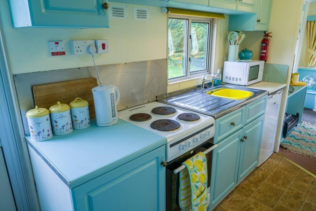 Wind In The Willows: Sleeps 4, Kitchen, Bathroom, Lounge, Wifi Napton on The Hill Экстерьер фото