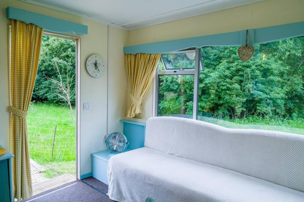 Wind In The Willows: Sleeps 4, Kitchen, Bathroom, Lounge, Wifi Napton on The Hill Экстерьер фото