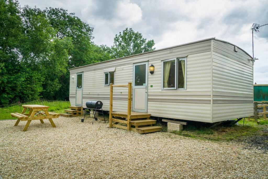 Wind In The Willows: Sleeps 4, Kitchen, Bathroom, Lounge, Wifi Napton on The Hill Экстерьер фото